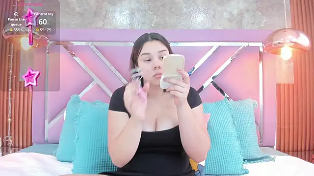 EmmaSulivan online show from December 5, 1:20 pm