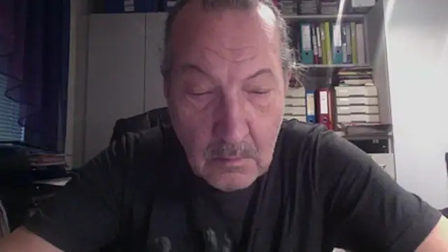 HMStraps01 online show from December 17, 2:34 pm