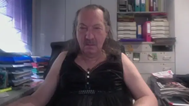 Snapshot of HMStraps01 chatting on February 25, 7:07 am HMStraps01 online show from February 25, 7:07 am