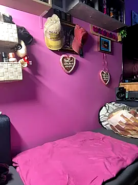 sexymelli18 online show from December 21, 6:26 pm