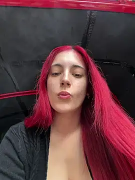 Snapshot of sexymelli18 chatting on July 9, 9:13 am sexymelli18 online show from July 9, 9:13 am