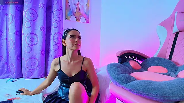 Snapshot of Peach_Rose_ chatting on March 1, 1:32 am Peach Rose online show from March 1, 1:32 am