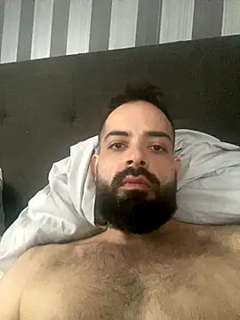 guccititi online show from October 20, 1:11 pm