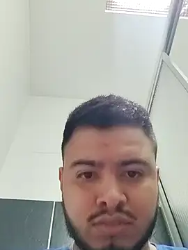 Snapshot of ChiquitO636 chatting on October 24, 6:37 pm ChiquitO636 online show from October 24, 6:37 pm