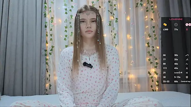 CarolinePepper online show from January 17, 2:00 pm