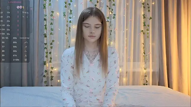 CarolinePepper online show from February 12, 2:12 pm