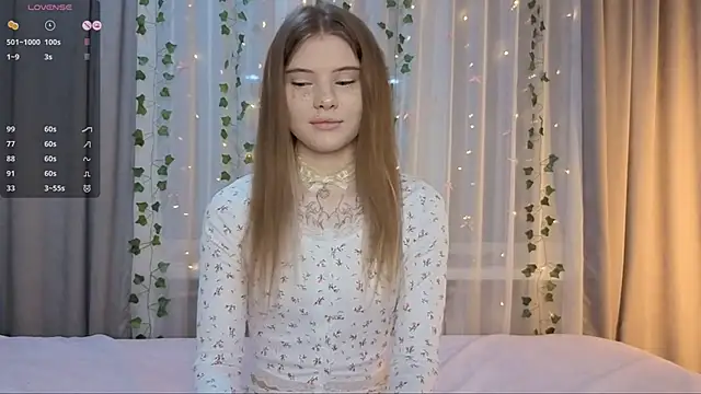 CarolinePepper online show from March 12, 1:50 pm