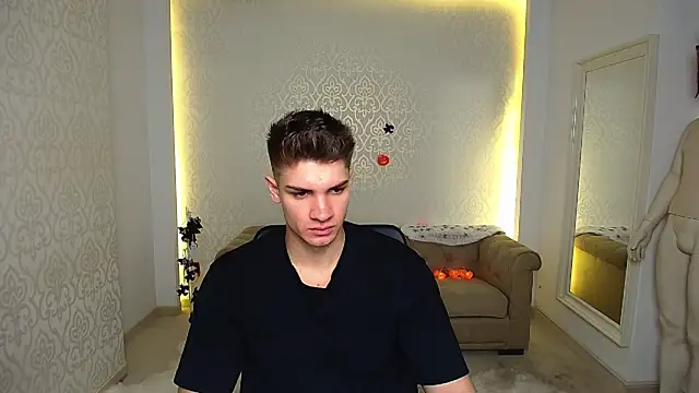 MaxKaiden online show from October 20, 5:08 am