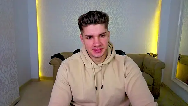 MaxKaiden online show from April 21, 5:25 am