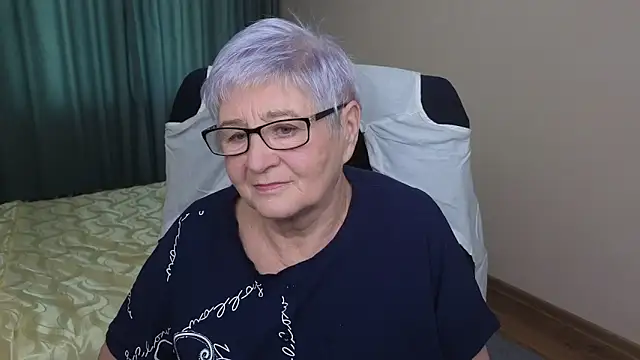 Sandra Snowflake online show from February 15, 10:33 am