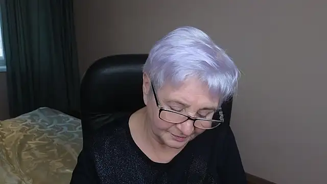 Sandra Snowflake online show from February 17, 1:42 pm