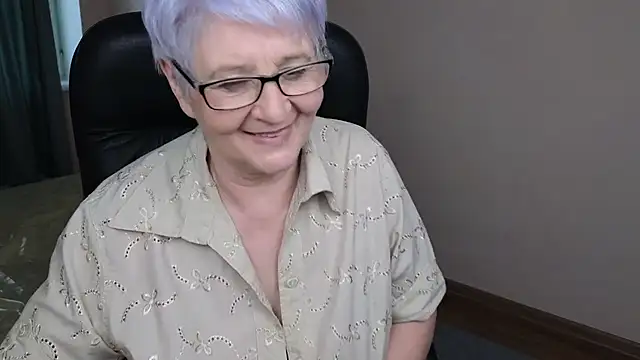 Sandra Snowflake online show from March 19, 1:18 pm