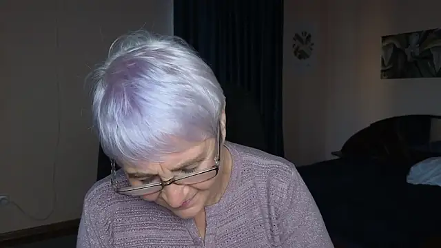 Sandra Snowflake online show from September 22, 4:14 am