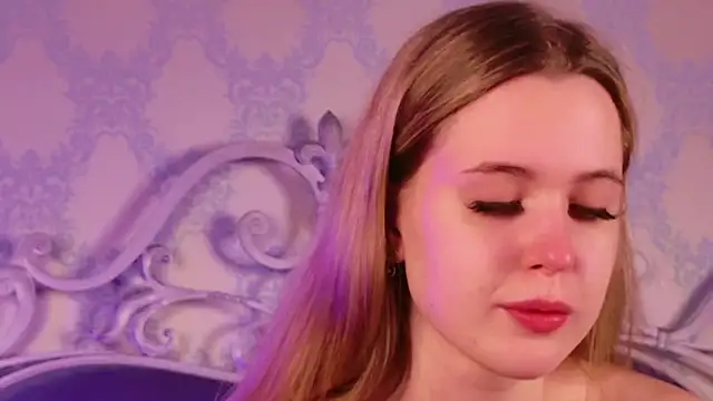 BECKI VRES online show from September 17, 8:43 pm