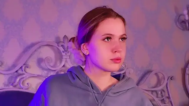 BECKI VRES online show from October 30, 8:31 pm