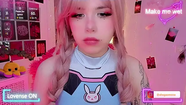 Sparkle Mona online show from March 4, 2:38 am