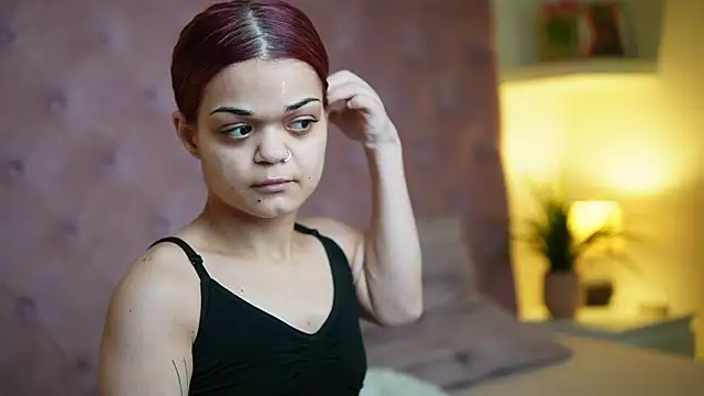 MaiaMini online show from April 7, 8:31 pm