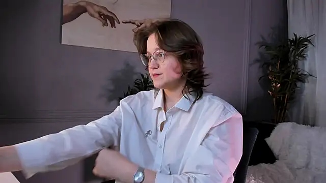 Rada Woods online show from March 7, 8:44 pm