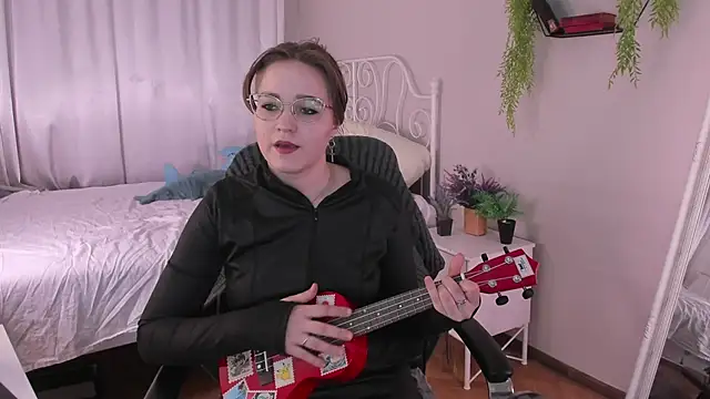 Rada Woods online show from March 19, 1:32 am