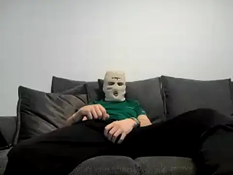 hottboooy online show from February 16, 9:59 pm