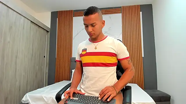 Snapshot of Rafa2004Cruz chatting on February 19, 11:38 am Rafa2004Cruz online show from February 19, 11:38 am