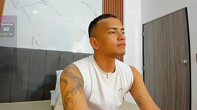 Snapshot of Rafa2004Cruz chatting on October 2, 12:01 pm Rafa2004Cruz online show from October 2, 12:01 pm