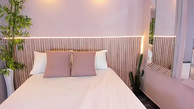 GeorginaReyes online show from March 27, 10:53 pm