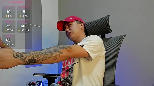 mattiwsmorris  online show from November 25, 12:43 am