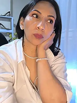 Mrsvictoriaaa online show from June 8, 8:53 pm