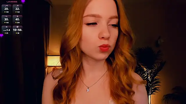 Snapshot of FloraBonde chatting on March 4, 7:30 am FloraBonde online show from March 4, 7:30 am