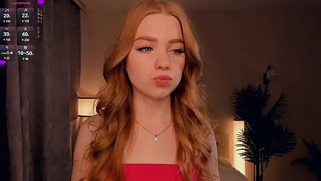 Snapshot of FloraBonde chatting on March 16, 7:04 am FloraBonde online show from March 16, 7:04 am