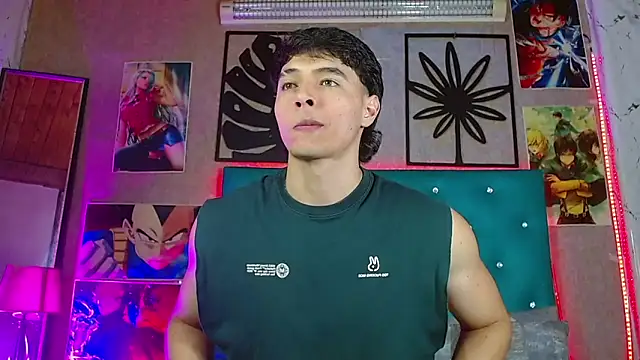 LiamAndrewzz online show from April 9, 4:56 am