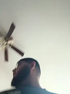 Snapshot of Bigdaddy-Marc chatting on March 3, 4:29 am Bigdaddy-Marc online show from March 3, 4:29 am