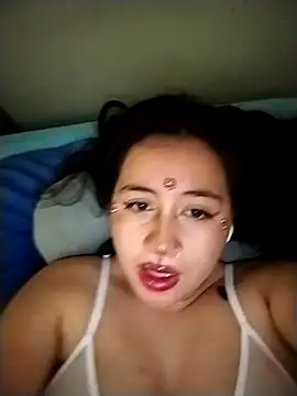 Snapshot of sweetie__annieee chatting on October 29, 5:53 am sweetie  annieee online show from October 29, 5:53 am