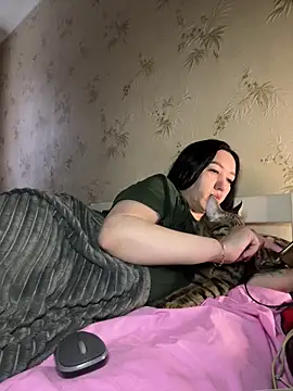 Naughtbaby 2025 online show from February 13, 2:24 pm