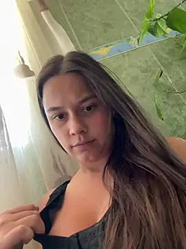 Snapshot of Siena_Amaris chatting on April 28, 7:57 am Siena Amaris online show from April 28, 7:57 am
