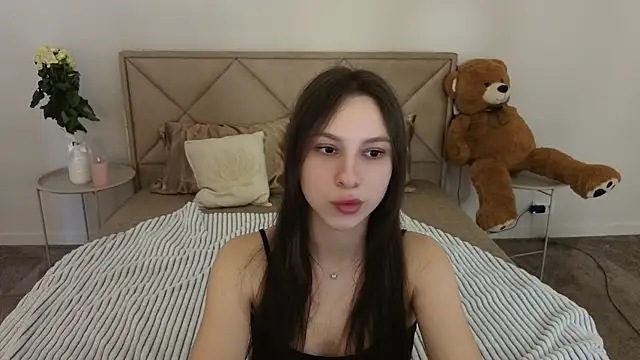 PaigePrado online show from March 17, 11:57 am