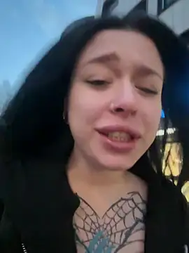 AlishaPrettyBlade online show from April 25, 1:41 pm