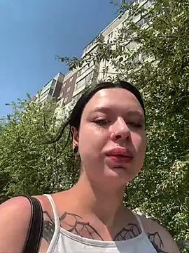 AlishaPrettyBlade online show from June 7, 3:54 am