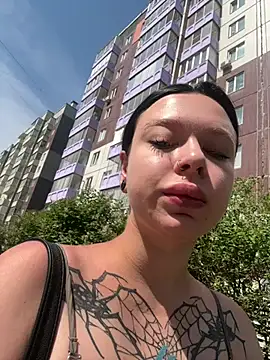 AlishaPrettyBlade online show from June 8, 4:02 am