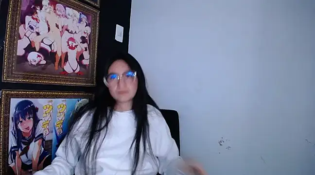 Snapshot of Arielle_lov chatting on February 16, 10:21 am Arielle lov online show from February 16, 10:21 am