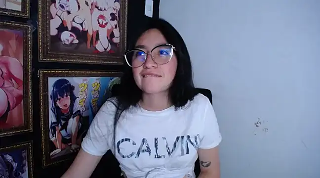 Snapshot of Arielle_lov chatting on February 16, 1:27 pm Arielle lov online show from February 16, 1:27 pm