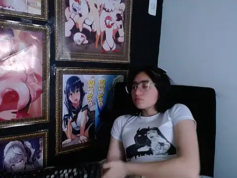 Snapshot of Arielle_lov chatting on February 17, 1:21 pm Arielle lov online show from February 17, 1:21 pm