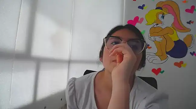 Snapshot of Arielle_lov chatting on February 27, 5:36 pm Arielle lov online show from February 27, 5:36 pm