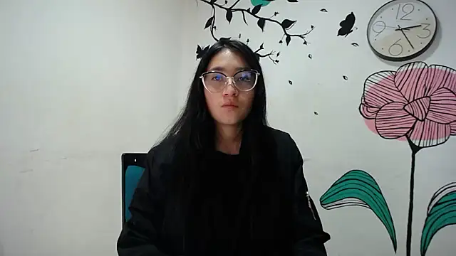 Snapshot of Arielle_lov chatting on February 28, 3:26 pm Arielle lov online show from February 28, 3:26 pm