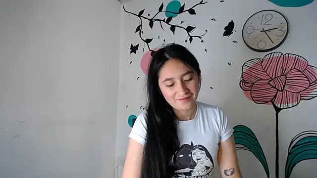 Snapshot of Arielle_lov chatting on March 1, 2:23 pm Arielle lov online show from March 1, 2:23 pm