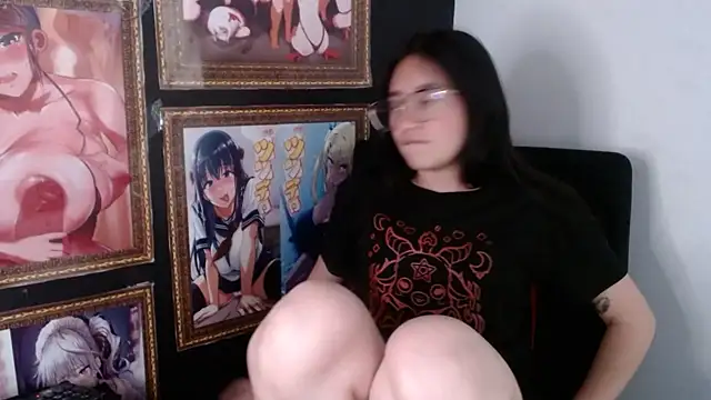 Snapshot of Arielle_lov chatting on March 5, 6:01 pm Arielle lov online show from March 5, 6:01 pm