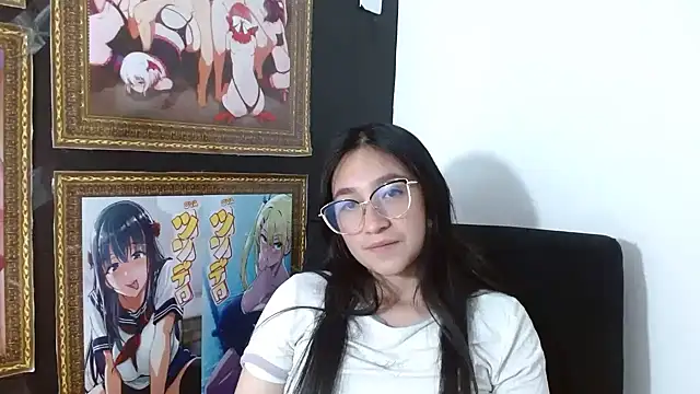 Snapshot of Arielle_lov chatting on March 7, 2:34 pm Arielle lov online show from March 7, 2:34 pm