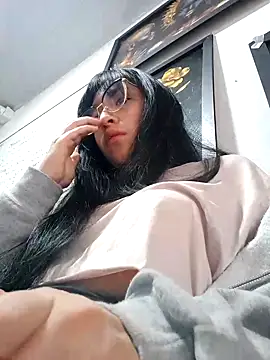 Snapshot of Arielle_lov chatting on October 19, 11:11 am Arielle lov online show from October 19, 11:11 am