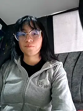 Snapshot of Arielle_lov chatting on October 20, 11:54 am Arielle lov online show from October 20, 11:54 am